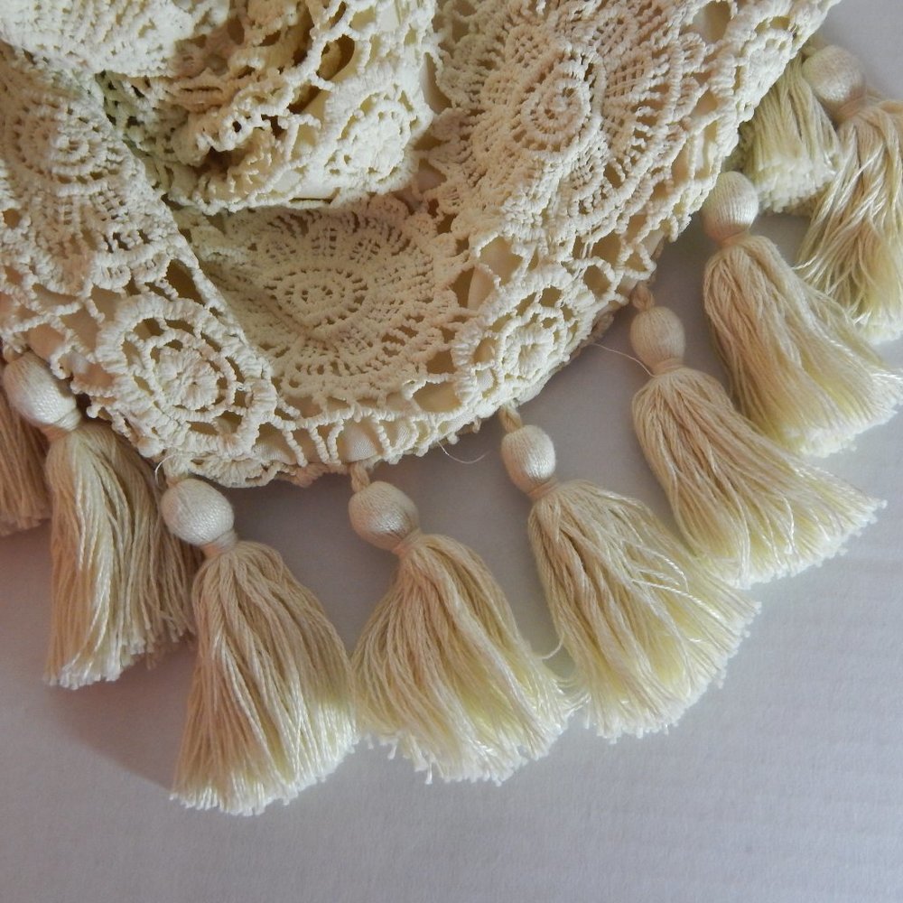 Alley Couture Lovestitch Crochet Beach Bag - Picture 6 of 8